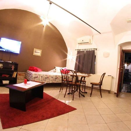 Apartman Korzo วาราชดีน ภายนอก รูปภาพ